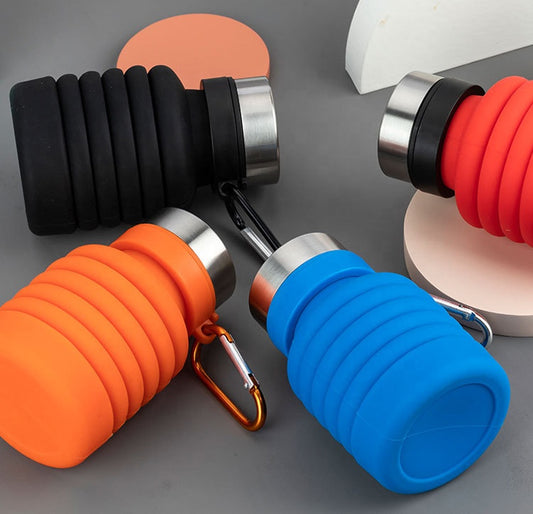 500ML Portable Retractable Silicone Bottle Folding Water Bottle Outdoor Travel Drinking Cup with Carabiner Collapsible Cup